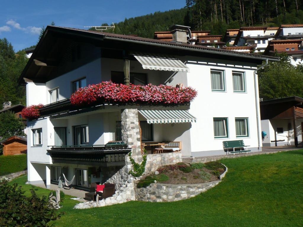 Haus Saxer Apartment Mieders Exterior foto